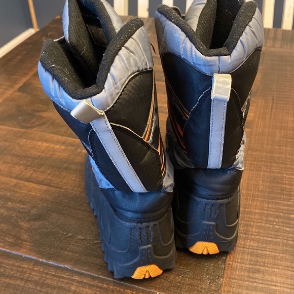 Kids stride rite waterproof snow boots - Picture 3 of 6